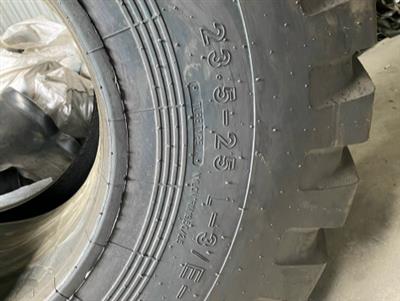 Lốp xúc lật 23.5-25 vỏ xe xúc lật 23.5-25 hãng Armour