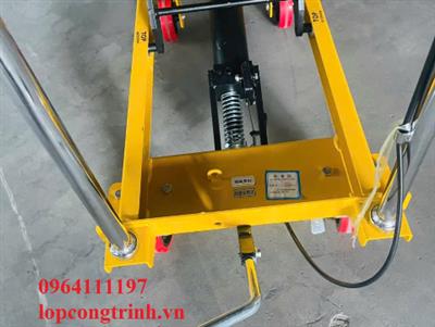 Xe nâng mặt bàn 500kg hãng CVM