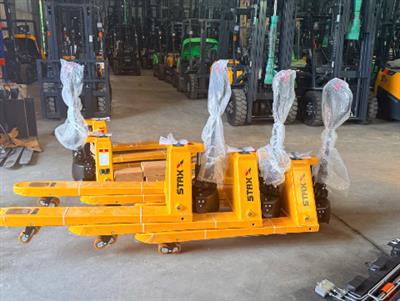 Xe nâng dắt tay điện thấp Staxx bán tự động